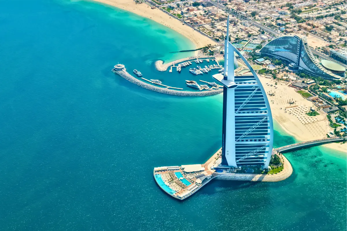 Dubai - Abu Dhabi | Tháng 6 2025 | Emirates 5 sao