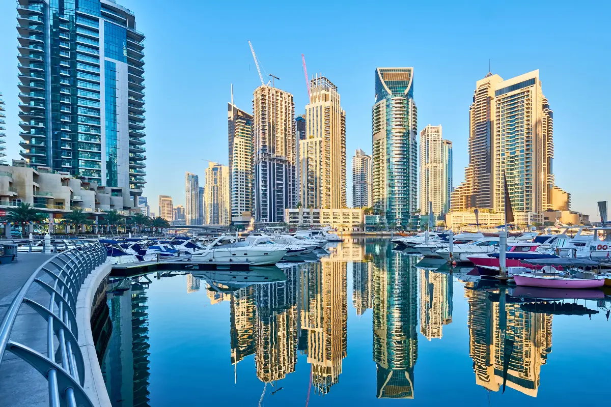 Dubai - Abu Dhabi | Tháng 6 2025 | Emirates 5 sao