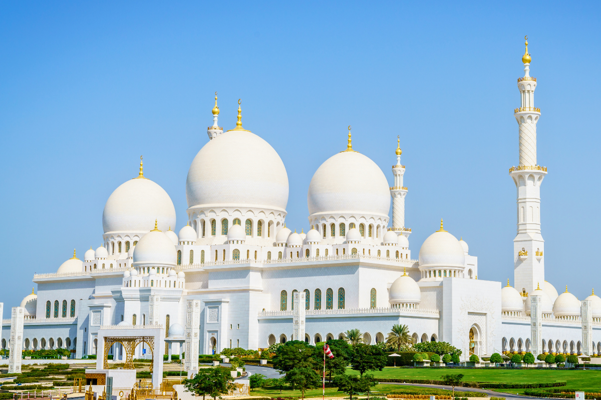 Dubai - Abu Dhabi | Tháng 6 2025 | Emirates 5 sao