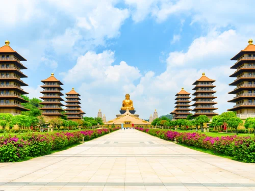 phat-quang-son-tu Đài Loan: Cao Hùng - Đài Trung - Đài Bắc | Tháng 7 2025 | Vietjet Air