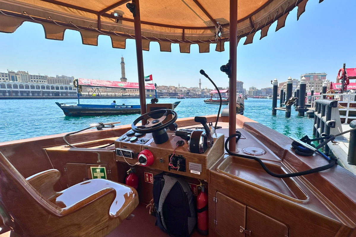 Dubai - Abu Dhabi | Tháng 6 2025 | Emirates 5 sao