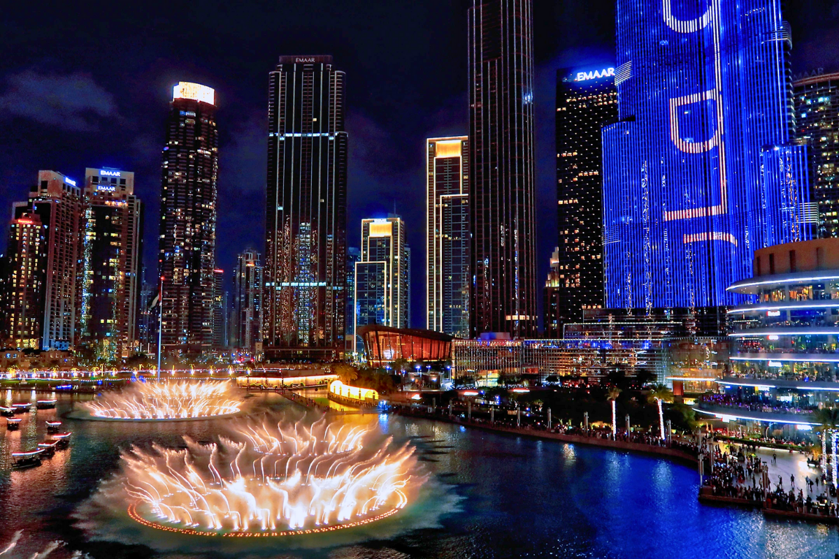 Dubai - Abu Dhabi | Tháng 6 2025 | Emirates 5 sao