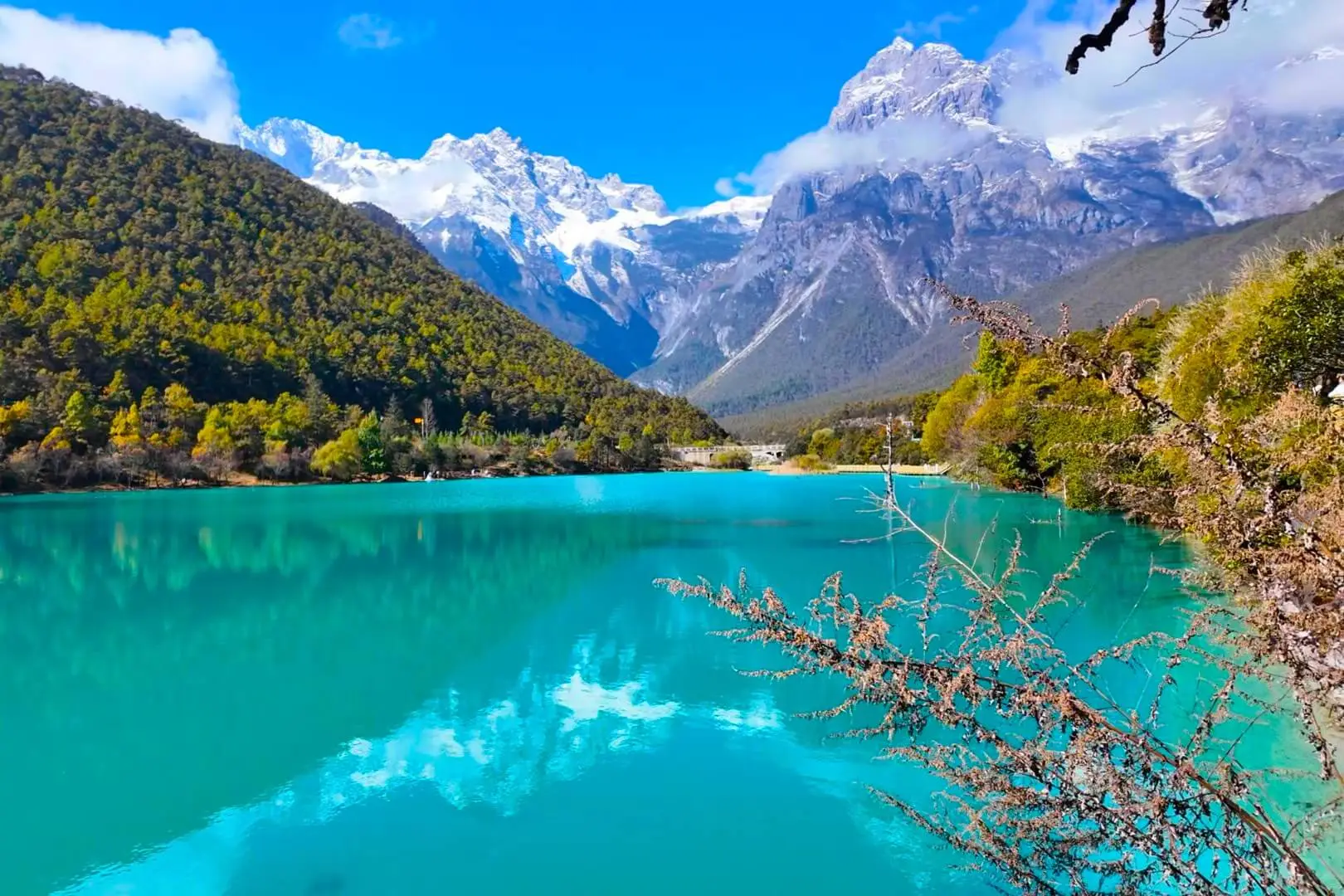 Lam Nguyệt Cốc dòng nước xanh ngọc tour lệ giang shangrila tháng 10 2026