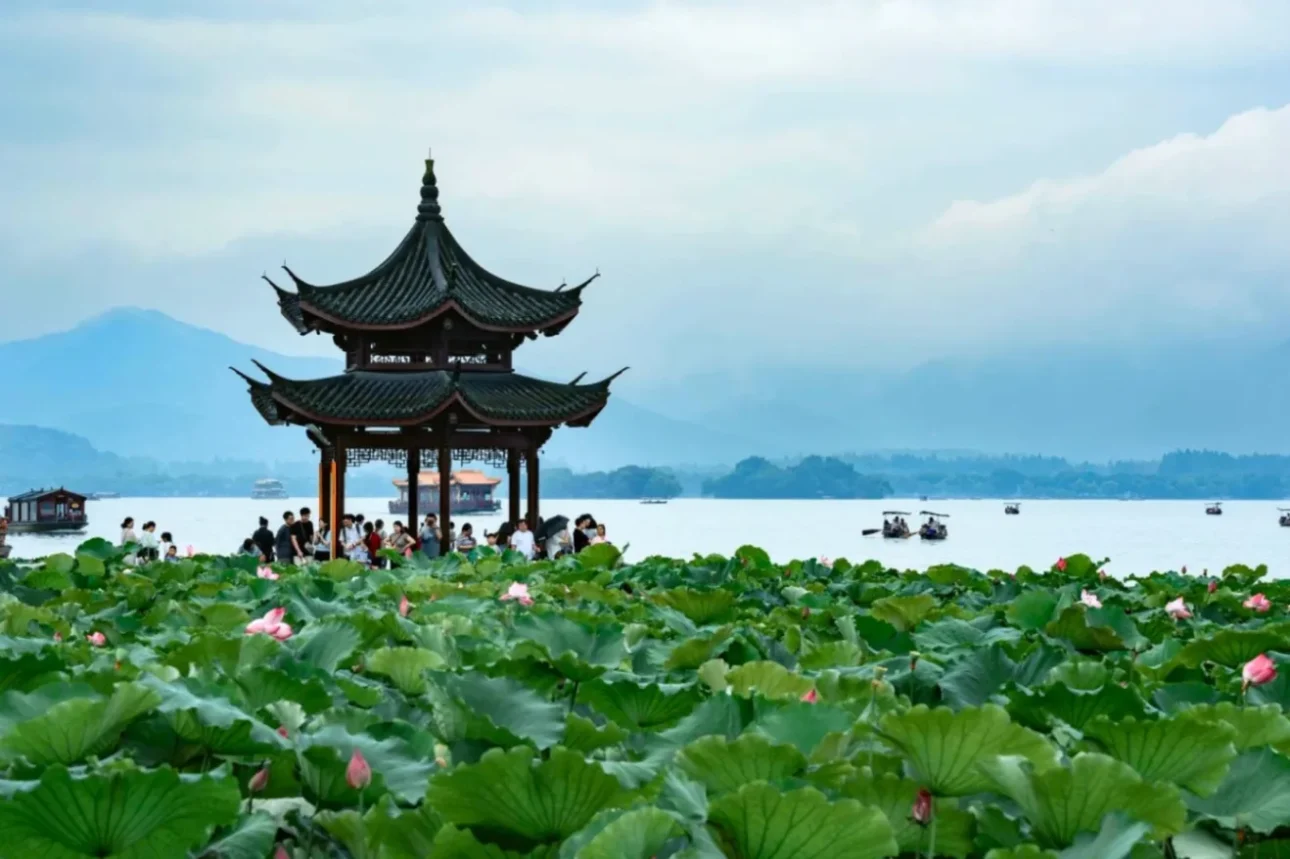 tay-ho Trung Quốc: Bắc Kinh – Tô Châu – Hàng Châu – Ô Trấn – Thượng Hải | 6 Ngày 6 Đêm | Tháng 10 2026 | Vietnam Airlines | No Shopping